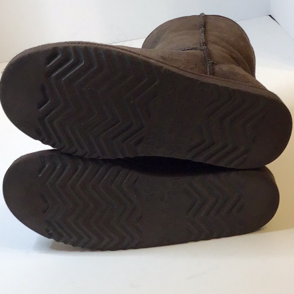 UGG CLASSIC BROWN SHORT WINTER BOOTS W8 - Picture 10 of 12